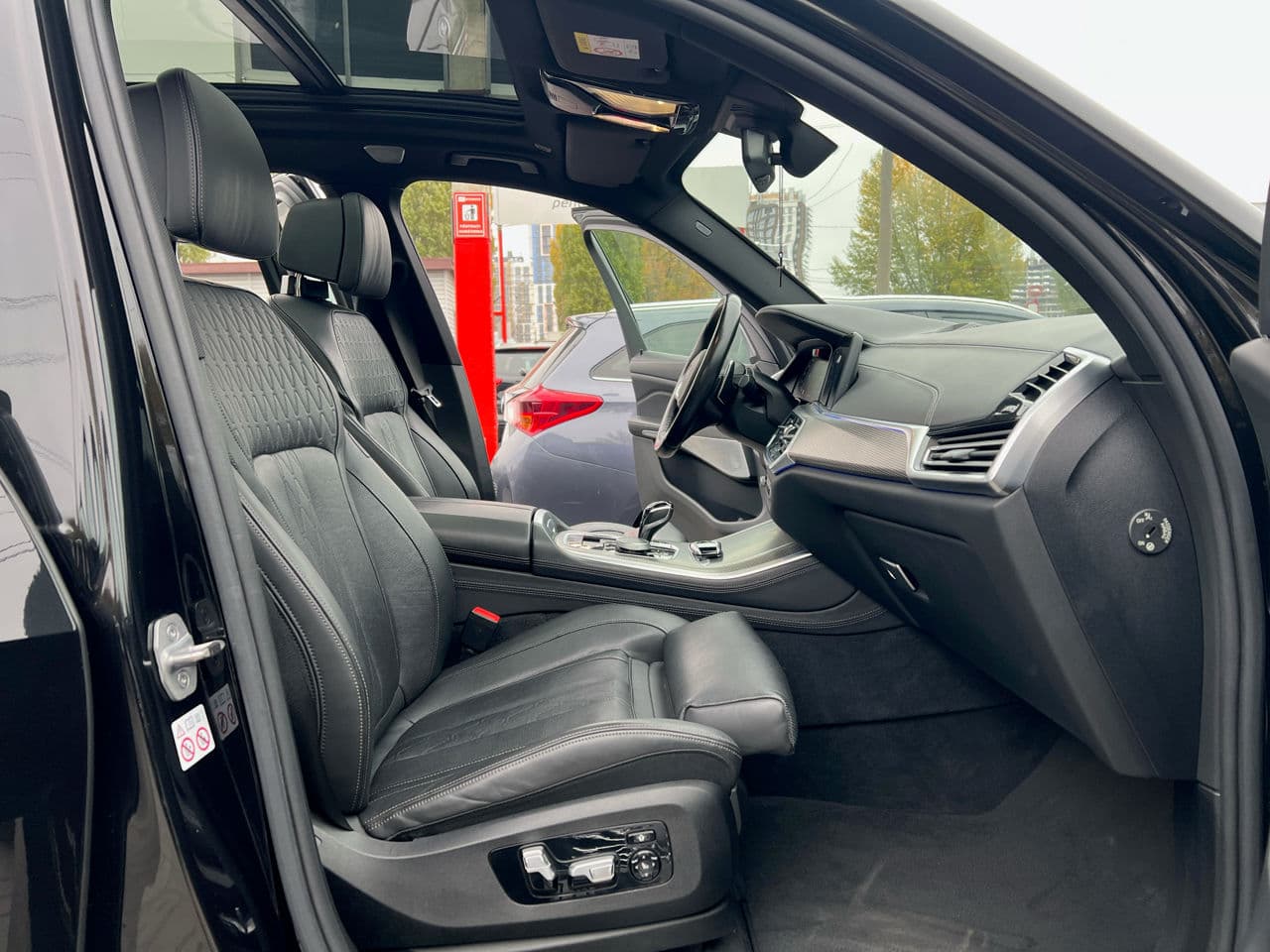 2019 BMW X5 M5.0D — Miniatură 24