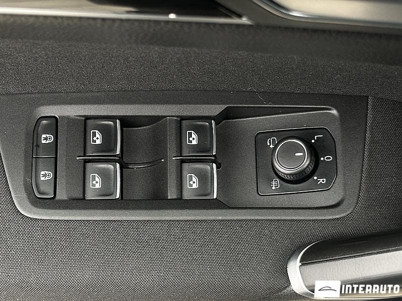 2016 Volkswagen Touran — Miniatură 17