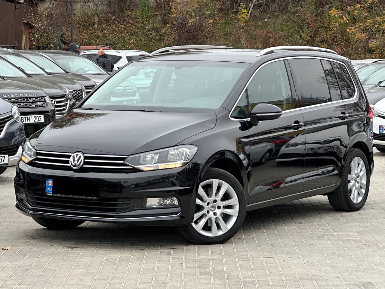 2016 Volkswagen Touran — Miniatură 2