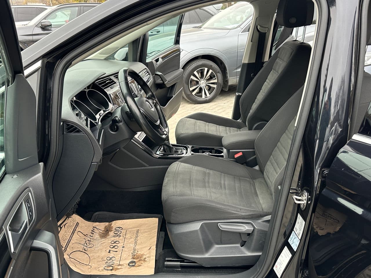 2016 Volkswagen Touran — Miniatură 5