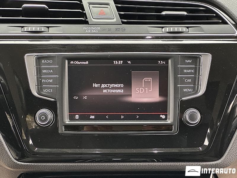 2016 Volkswagen Touran — Miniatură 9