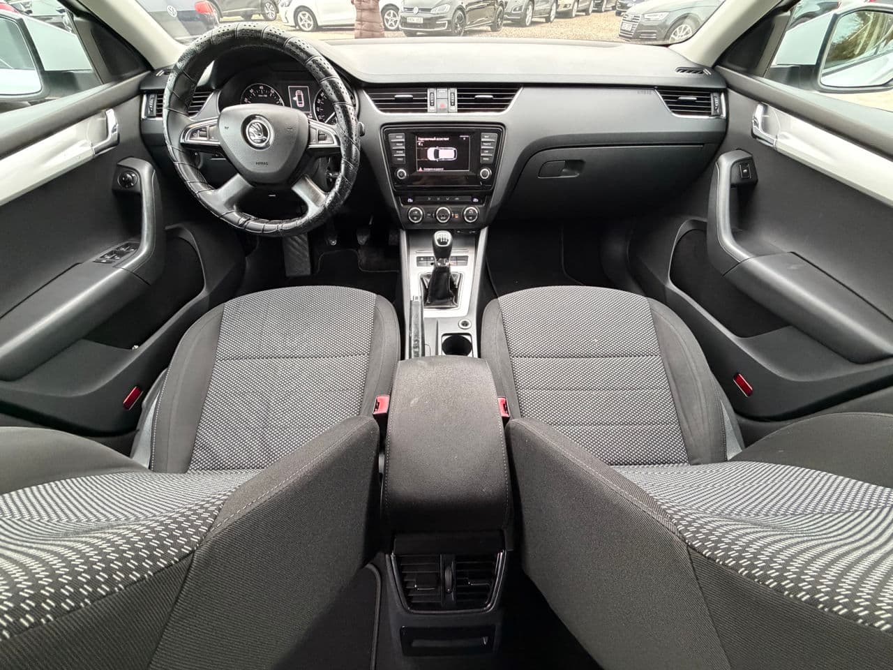 2015 Skoda Octavia — Miniatură 15