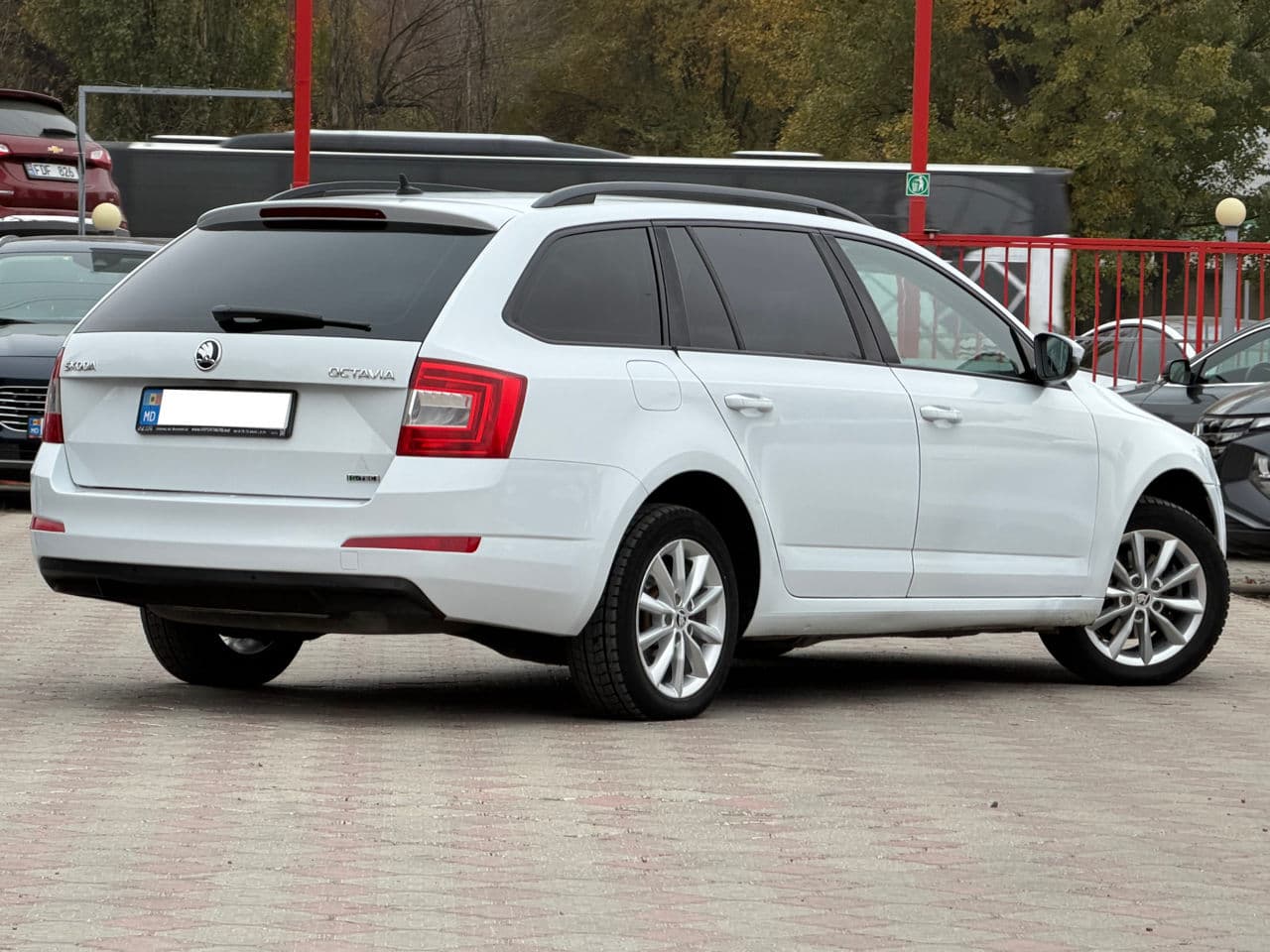 2015 Skoda Octavia — Miniatură 2