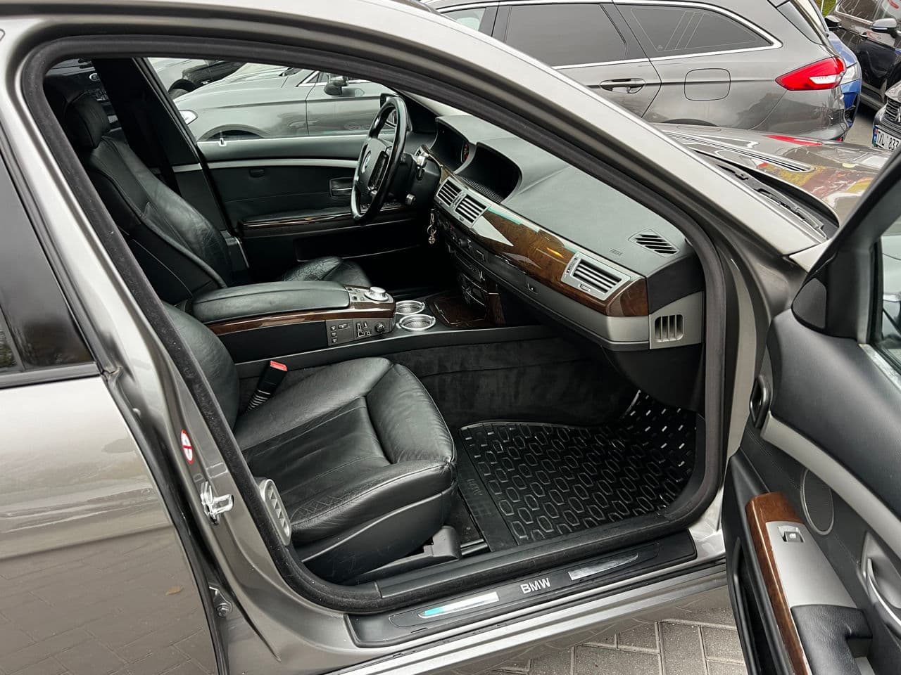 BMW 730 2004 — Миниатюра 16