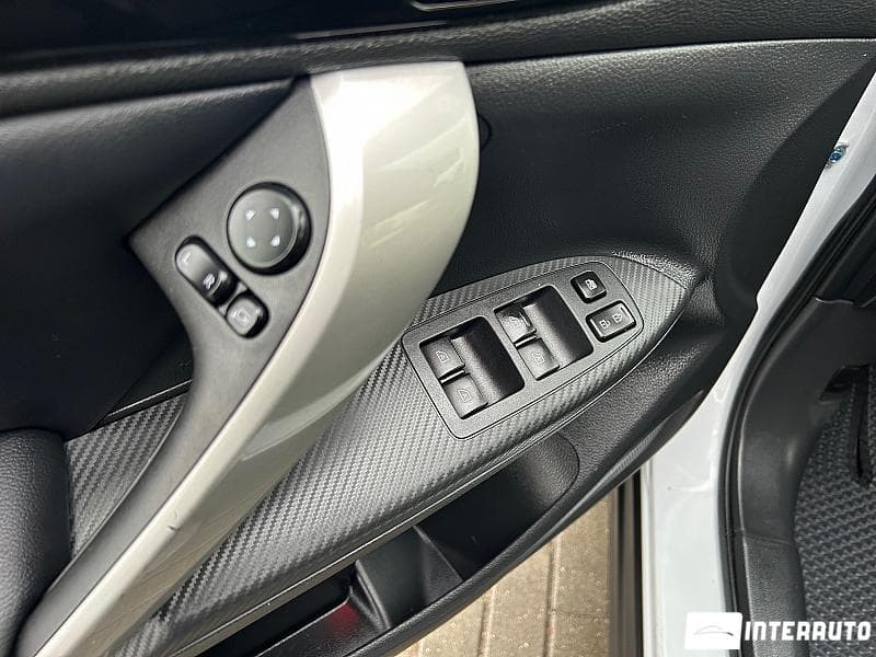 2022 Mitsubishi Eclipse Cross — Miniatură 8