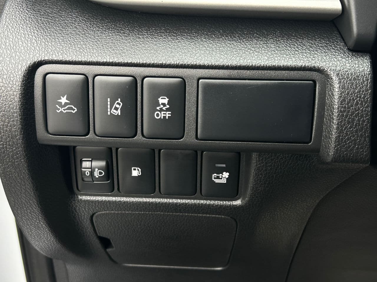 2022 Mitsubishi Eclipse Cross — Miniatură 9