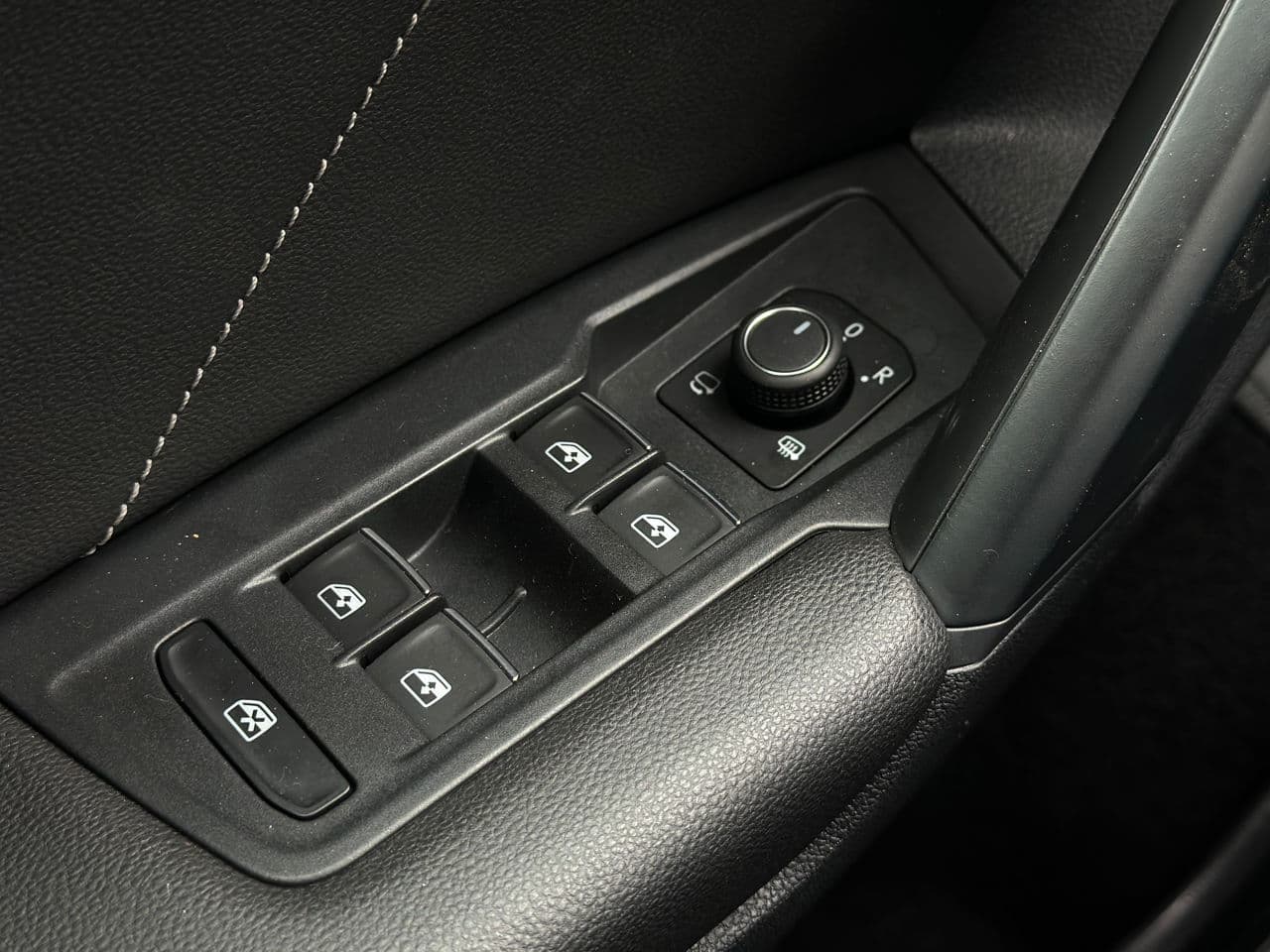 2020 Volkswagen Tiguan — Miniatură 9