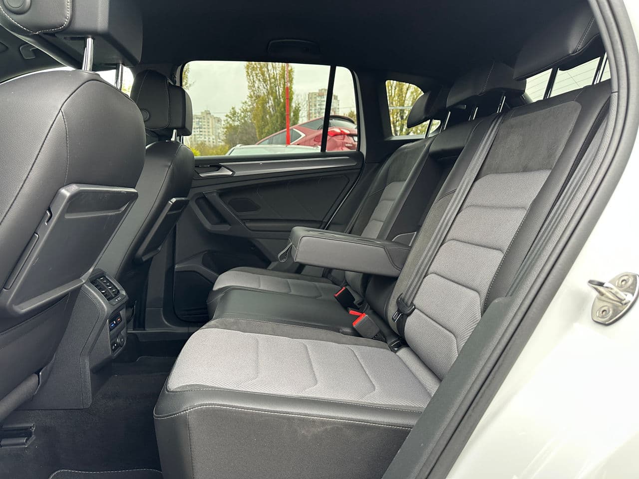 2020 Volkswagen Tiguan — Miniatură 18