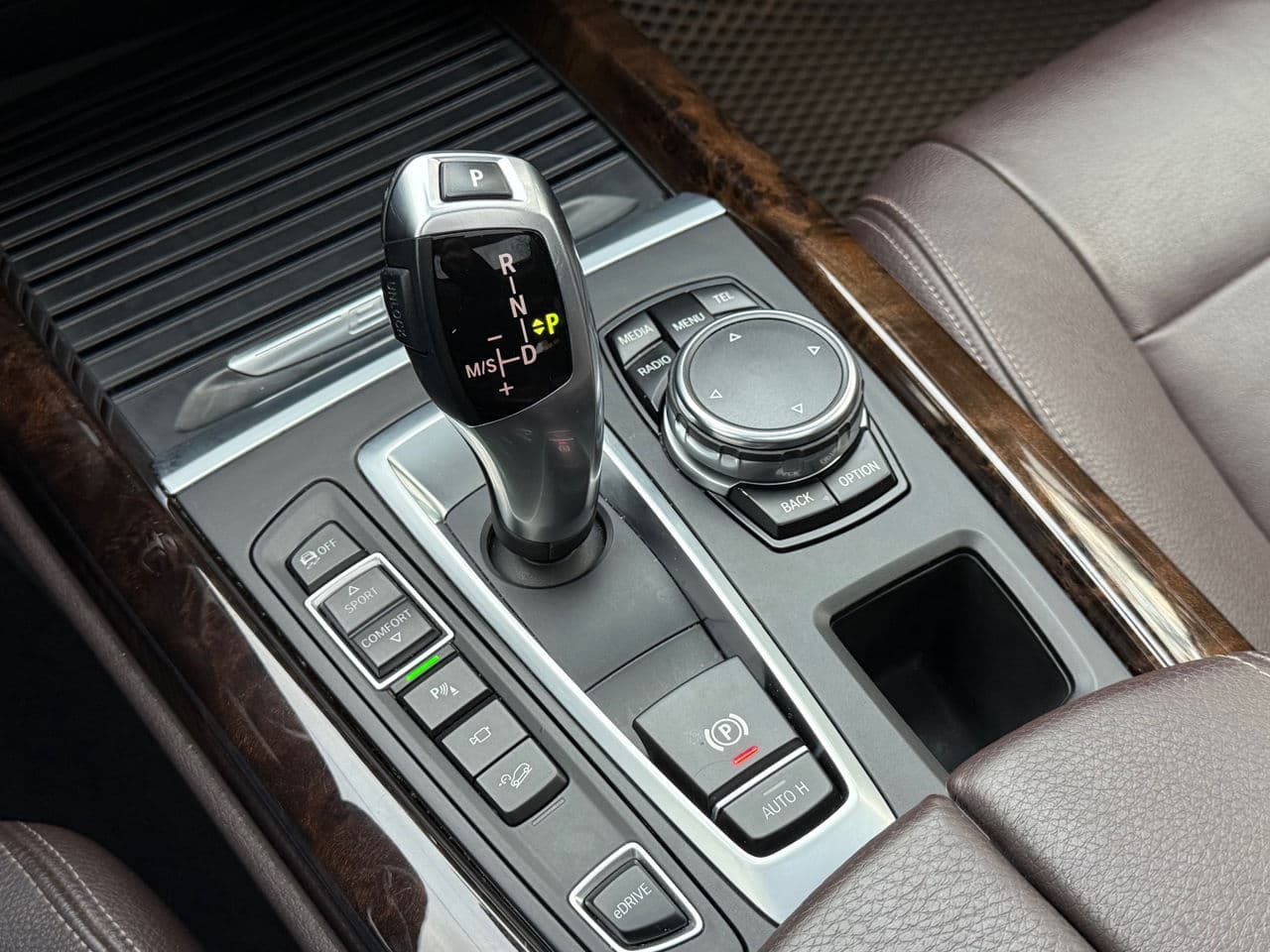 BMW X5 4.0e 2016 — Миниатюра 16