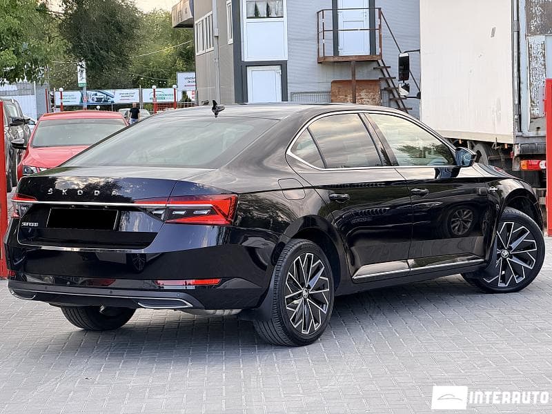 2023 Skoda Superb — Miniatură 3