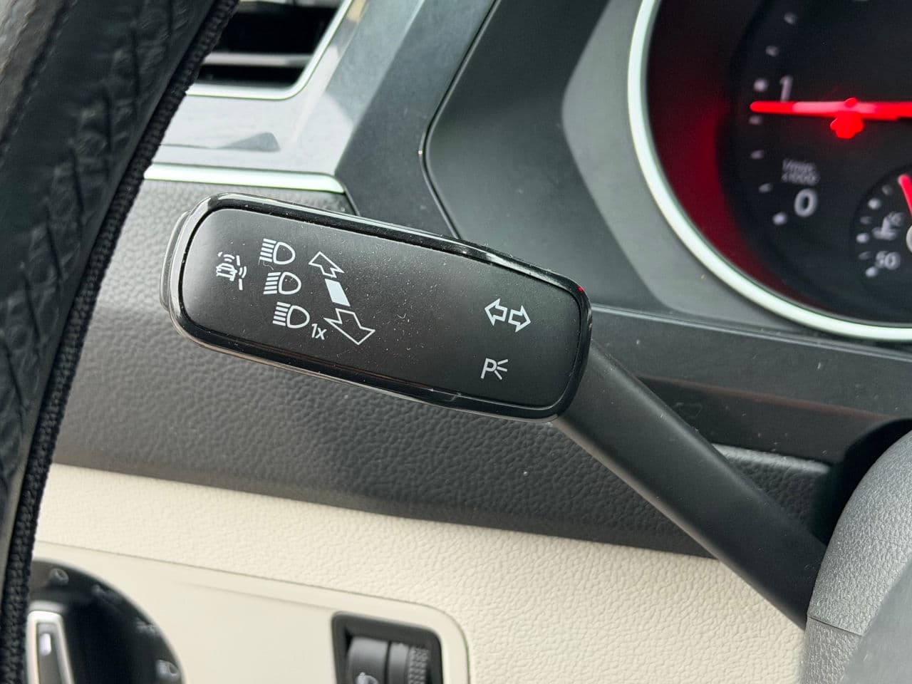 2016 Volkswagen Tiguan — Miniatură 10