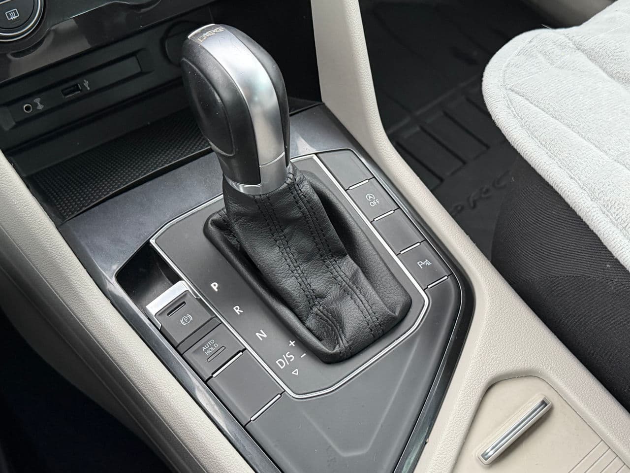 2016 Volkswagen Tiguan — Miniatură 15