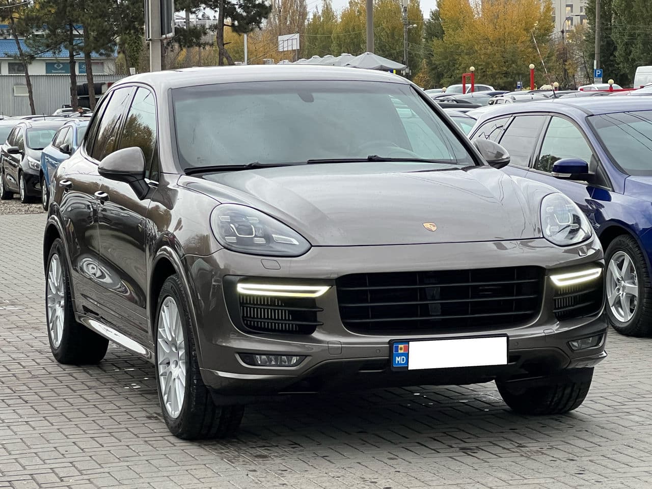 2014 Porsche Cayenne — Miniatură 3