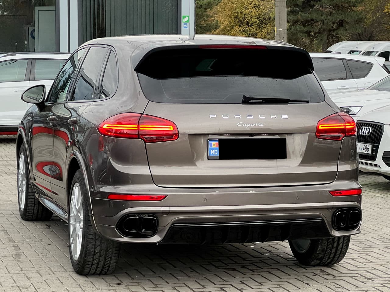 2014 Porsche Cayenne — Miniatură 4