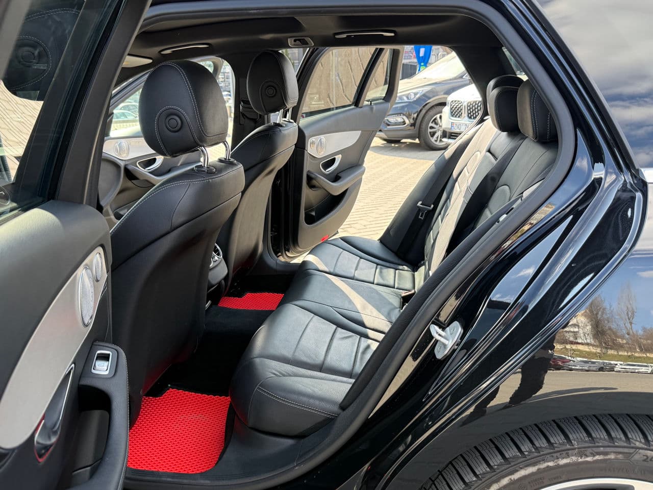 2015 Mercedes C 350e — Miniatură 14