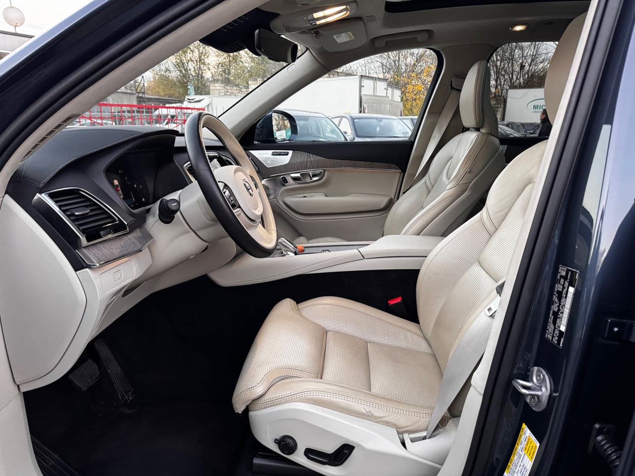 2022 Volvo XC 90 — Miniatură 5
