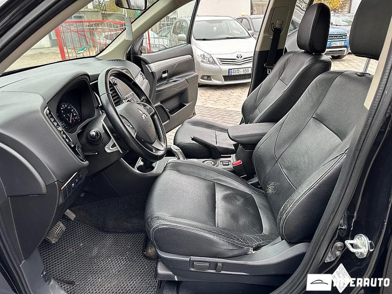 2014 Mitsubishi Outlander — Miniatură 6