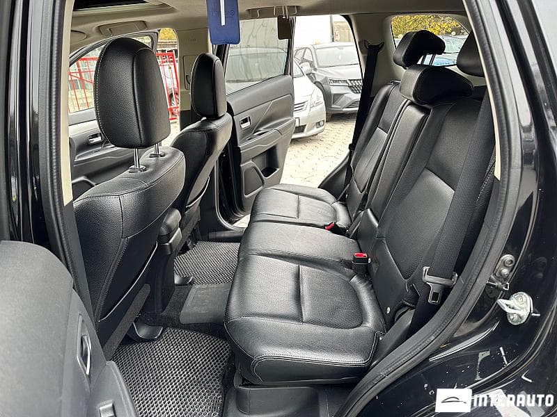 2014 Mitsubishi Outlander — Miniatură 15