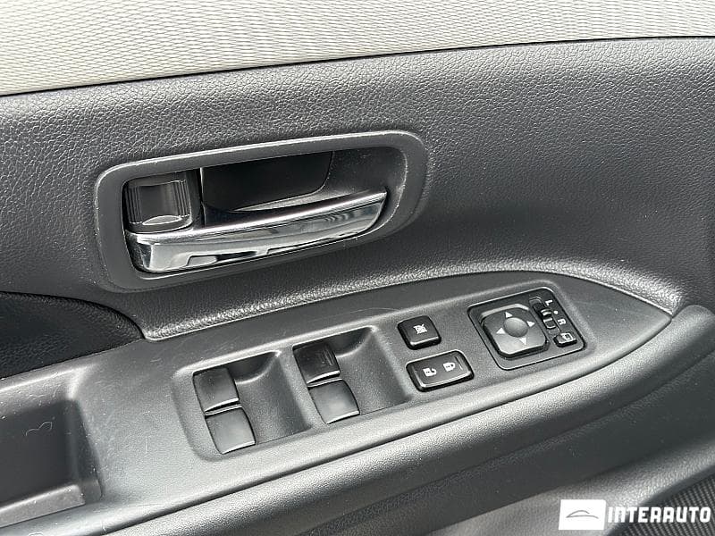 2014 Mitsubishi Outlander — Miniatură 14