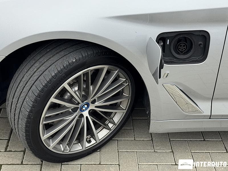 2018 BMW 530e — Miniatură 20