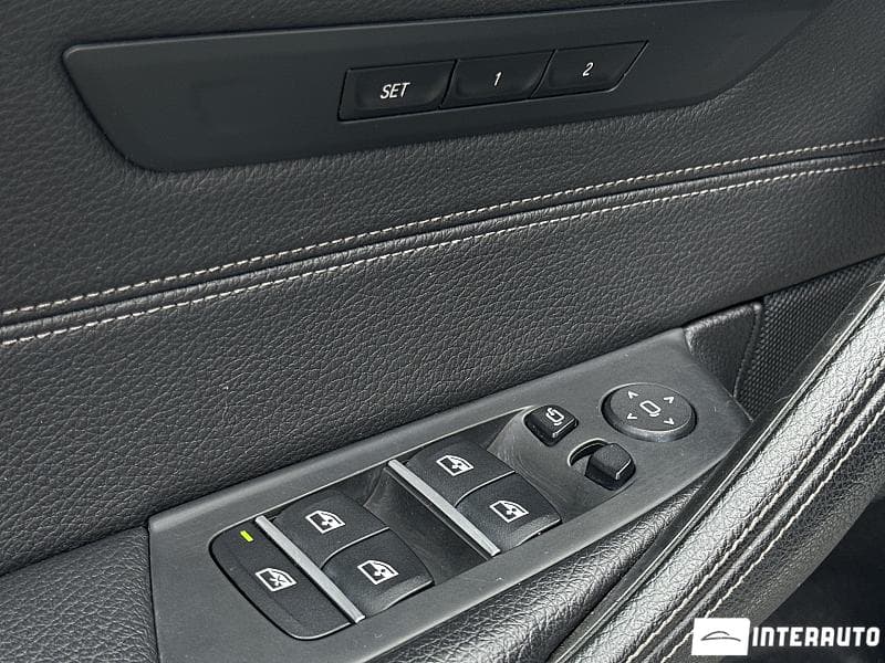 2018 BMW 530e — Miniatură 23