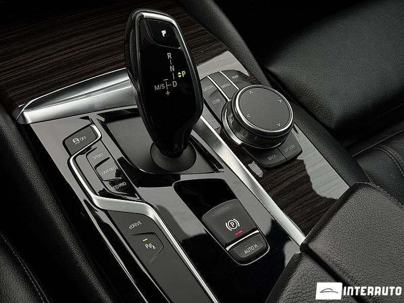 2018 BMW 530e — Miniatură 13