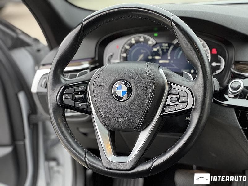 2018 BMW 530e — Miniatură 8