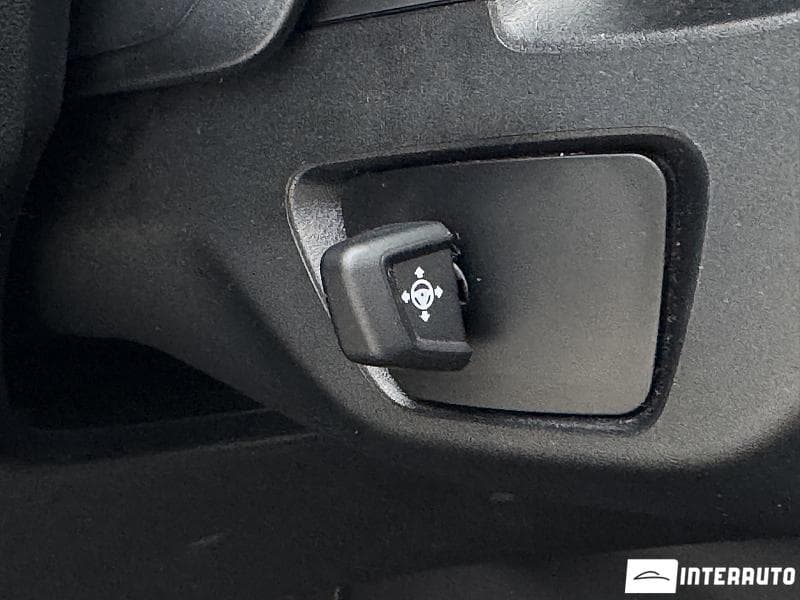 2018 BMW 530e — Miniatură 24