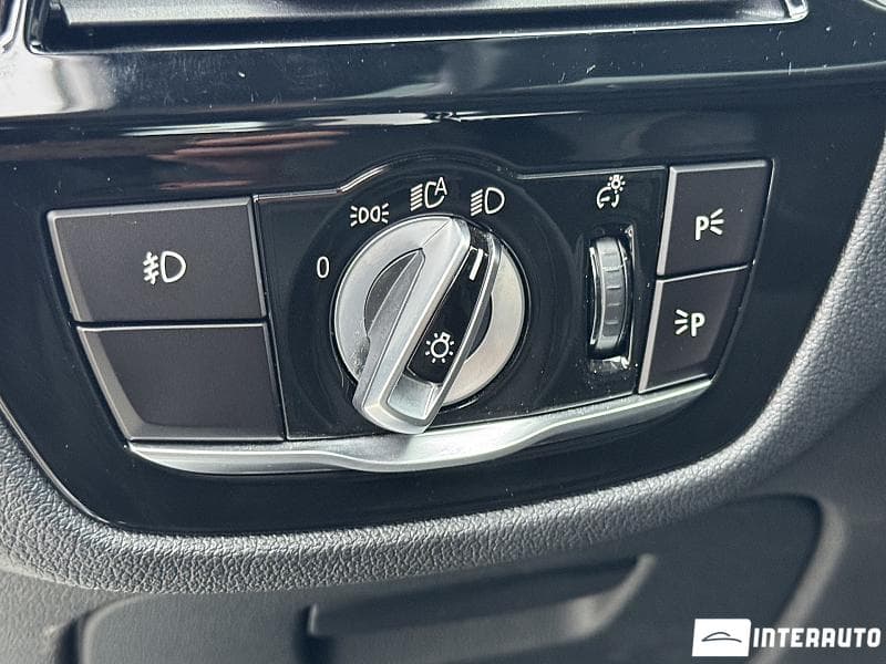 2018 BMW 530e — Miniatură 22