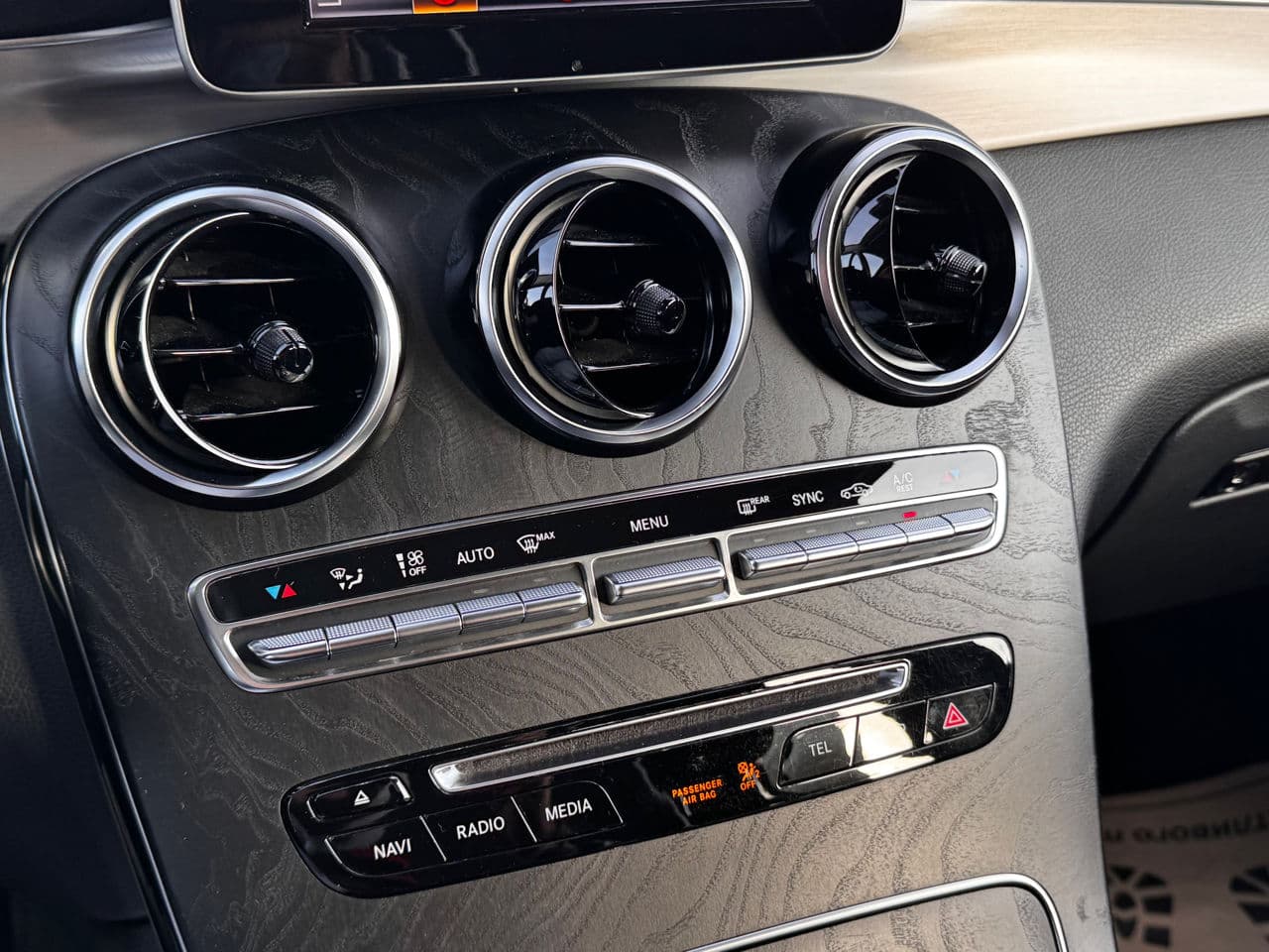2018 Mercedes GLC 250d — Miniatură 13