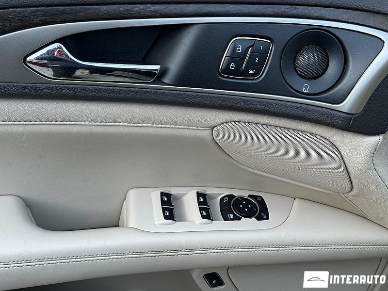 2018 Lincoln MKZ — Miniatură 15
