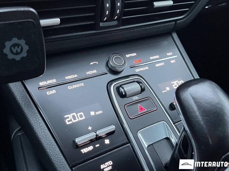 Porsche Cayenne 2021 — Миниатюра 15