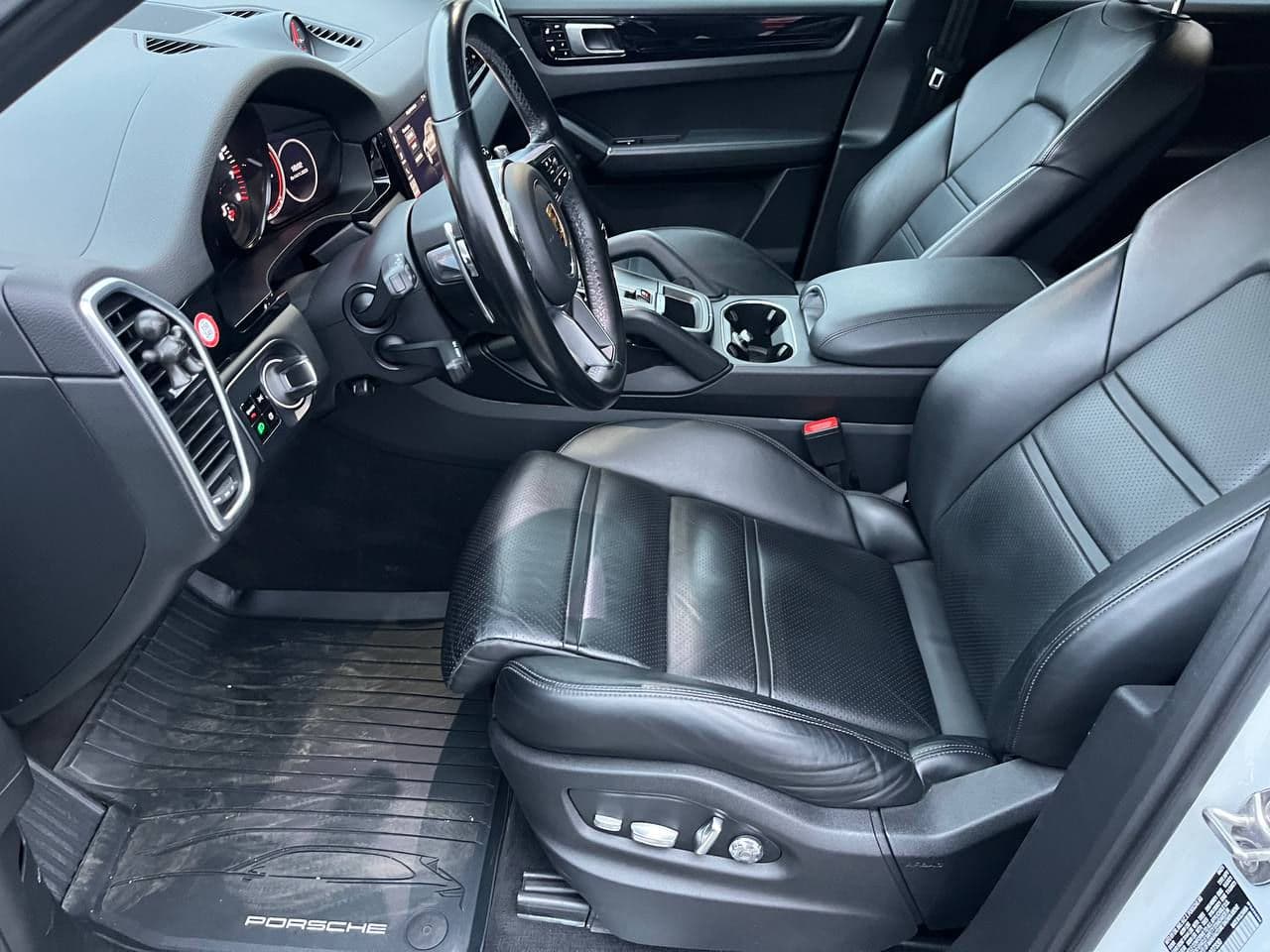Porsche Cayenne 2021 — Миниатюра 6