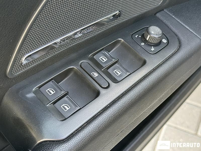 2009 Skoda Superb — Miniatură 17