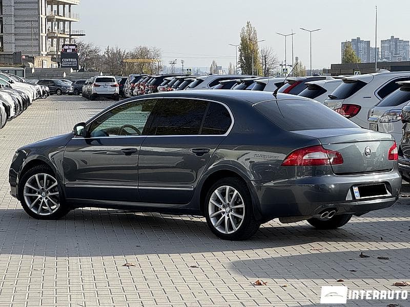 2009 Skoda Superb — Miniatură 4