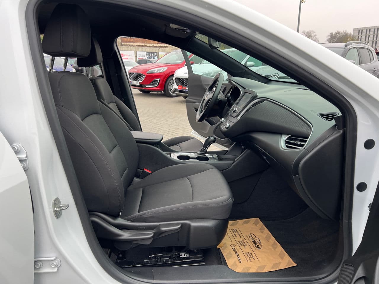 2016 Chevrolet Malibu — Miniatură 14