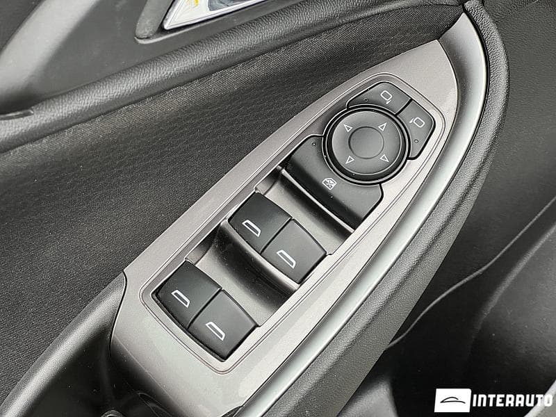 2016 Chevrolet Malibu — Miniatură 17