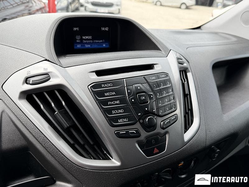2017 Ford Transit — Miniatură 8