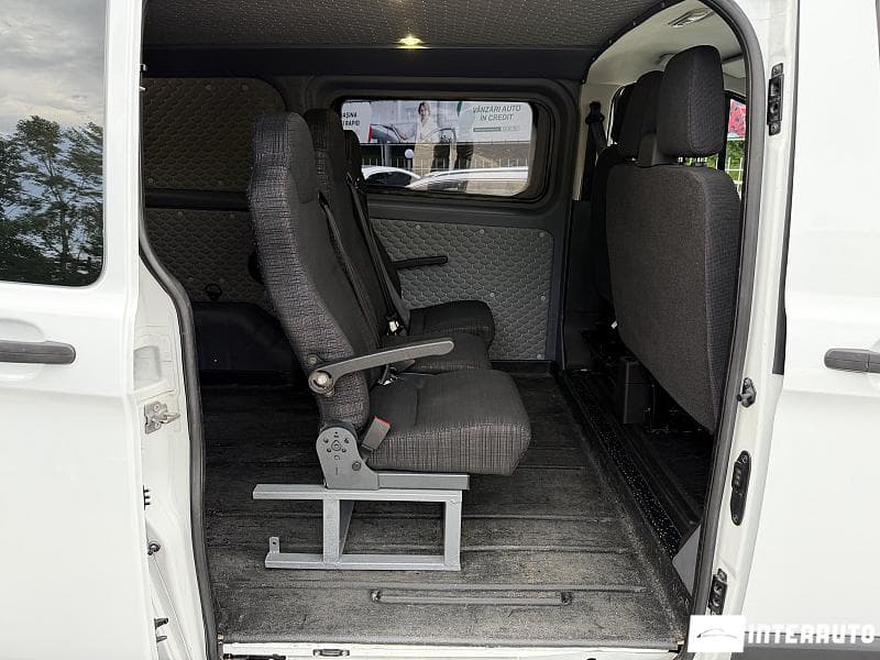 2017 Ford Transit — Miniatură 14