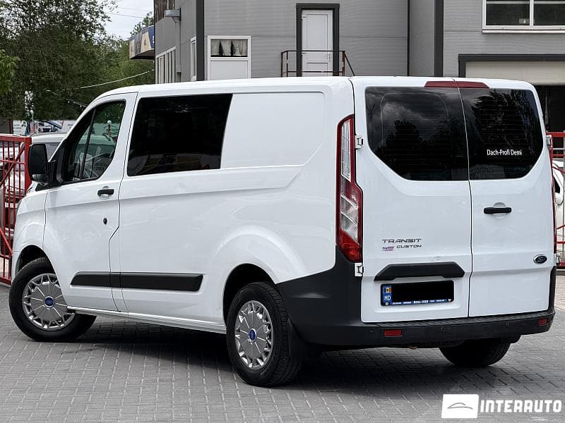 2017 Ford Transit — Miniatură 4