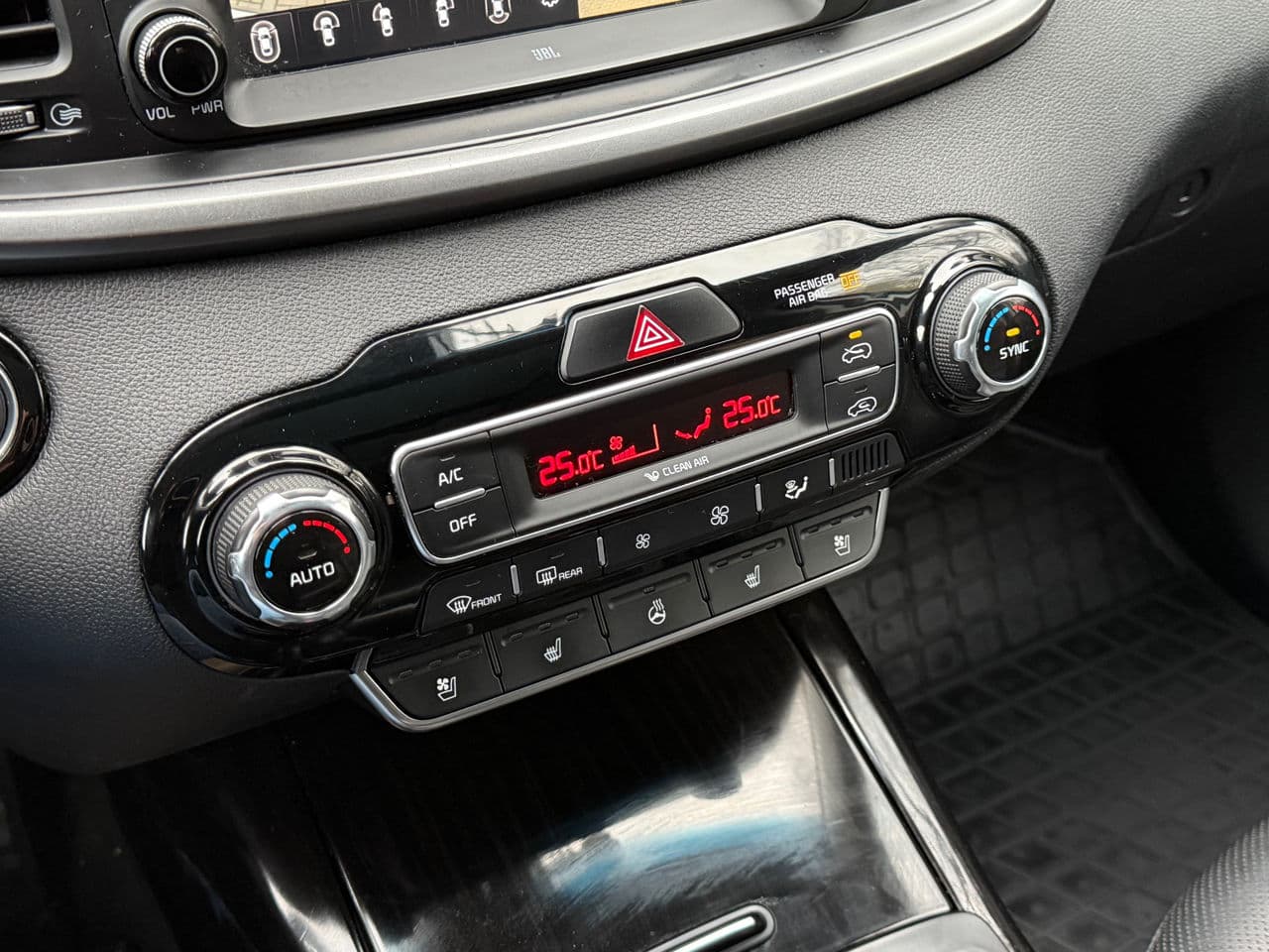 2018 Kia Sorento — Miniatură 13