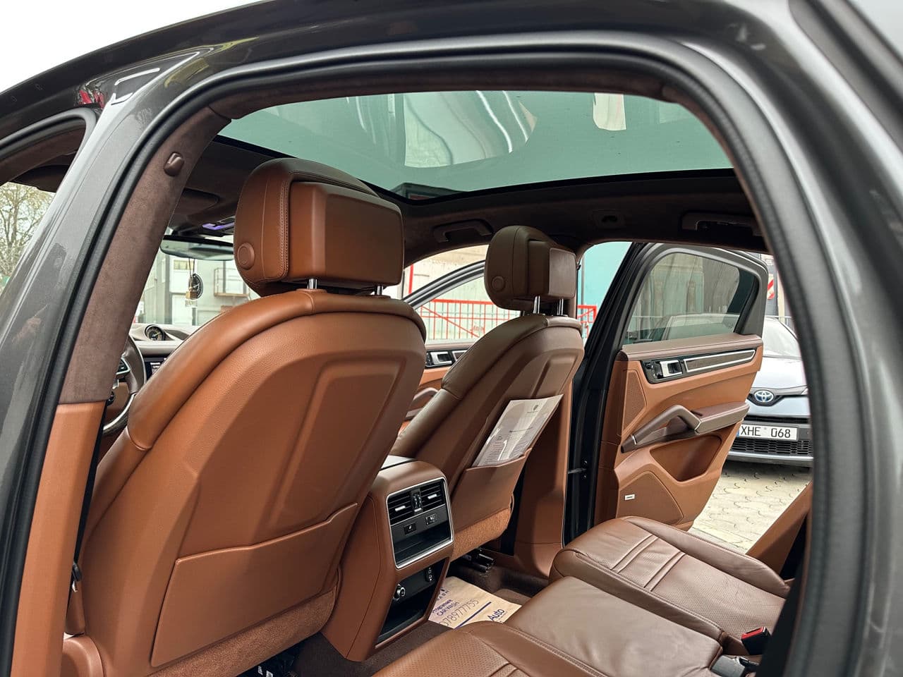 2021 Porsche Cayenne E-Hybrid Coupe — Miniatură 9