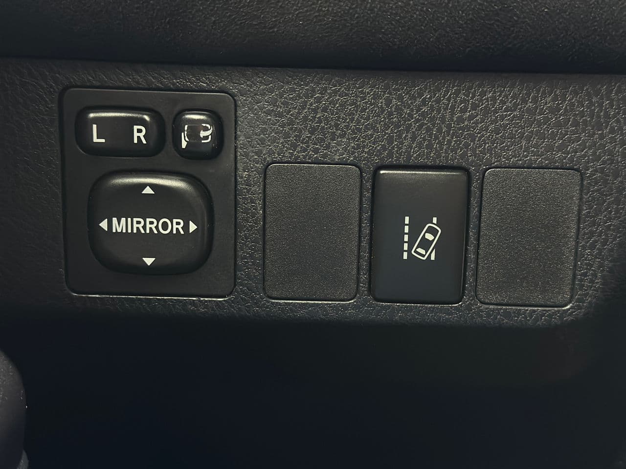 2016 Toyota Rav-4 — Miniatură 8
