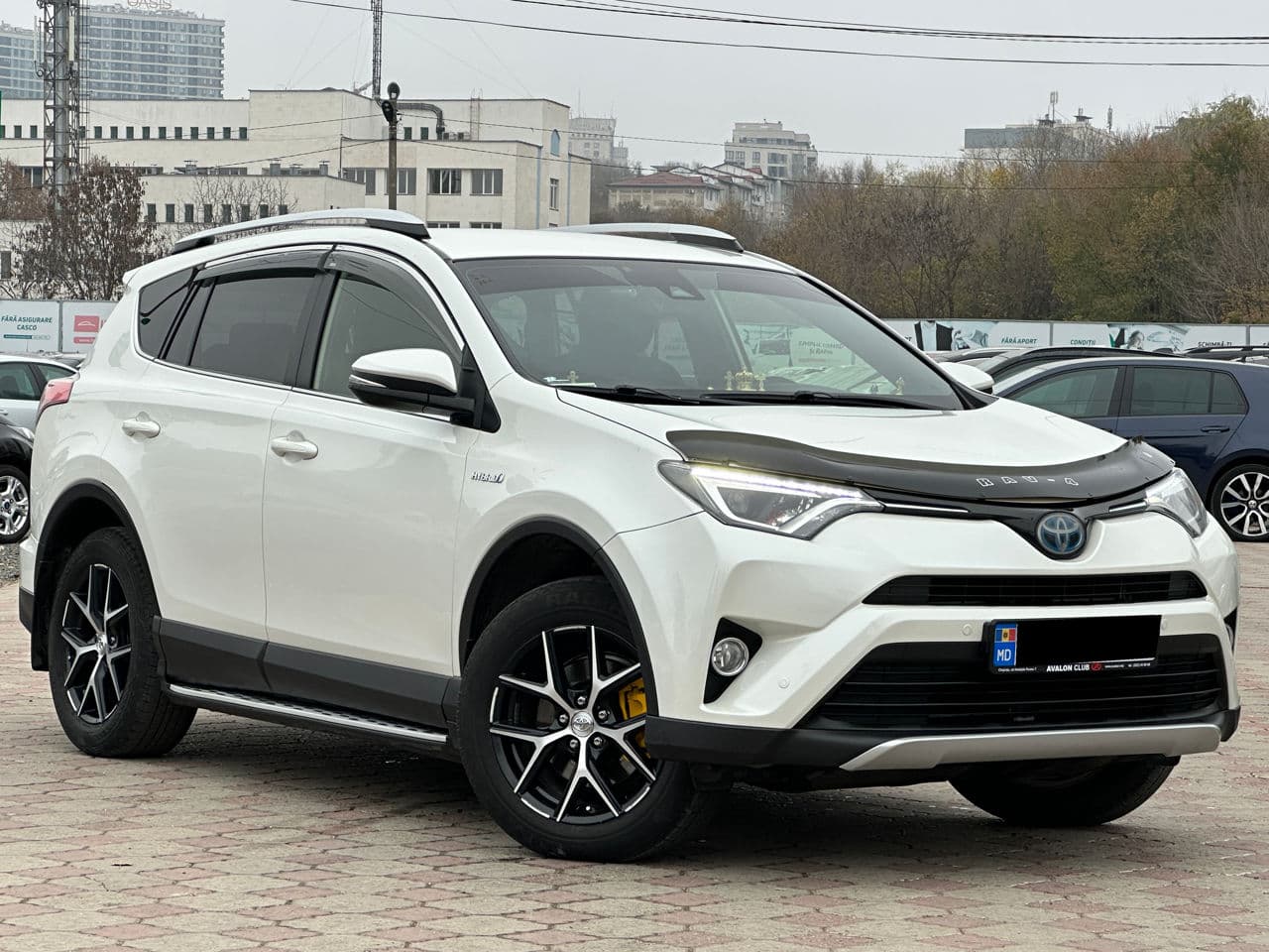 2016 Toyota Rav-4 — Miniatură 4