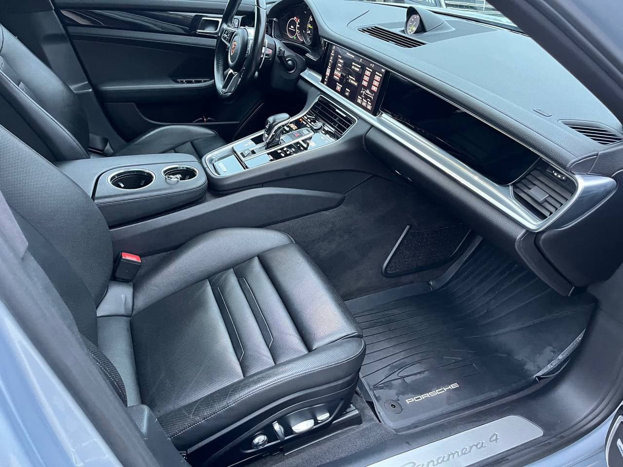 2017 Porsche Panamera 4 — Miniatură 7