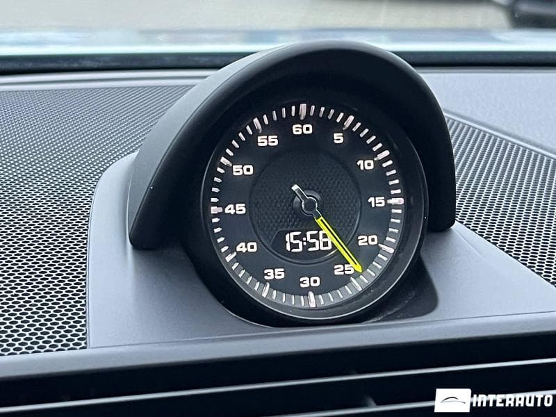 2017 Porsche Panamera 4 — Miniatură 10