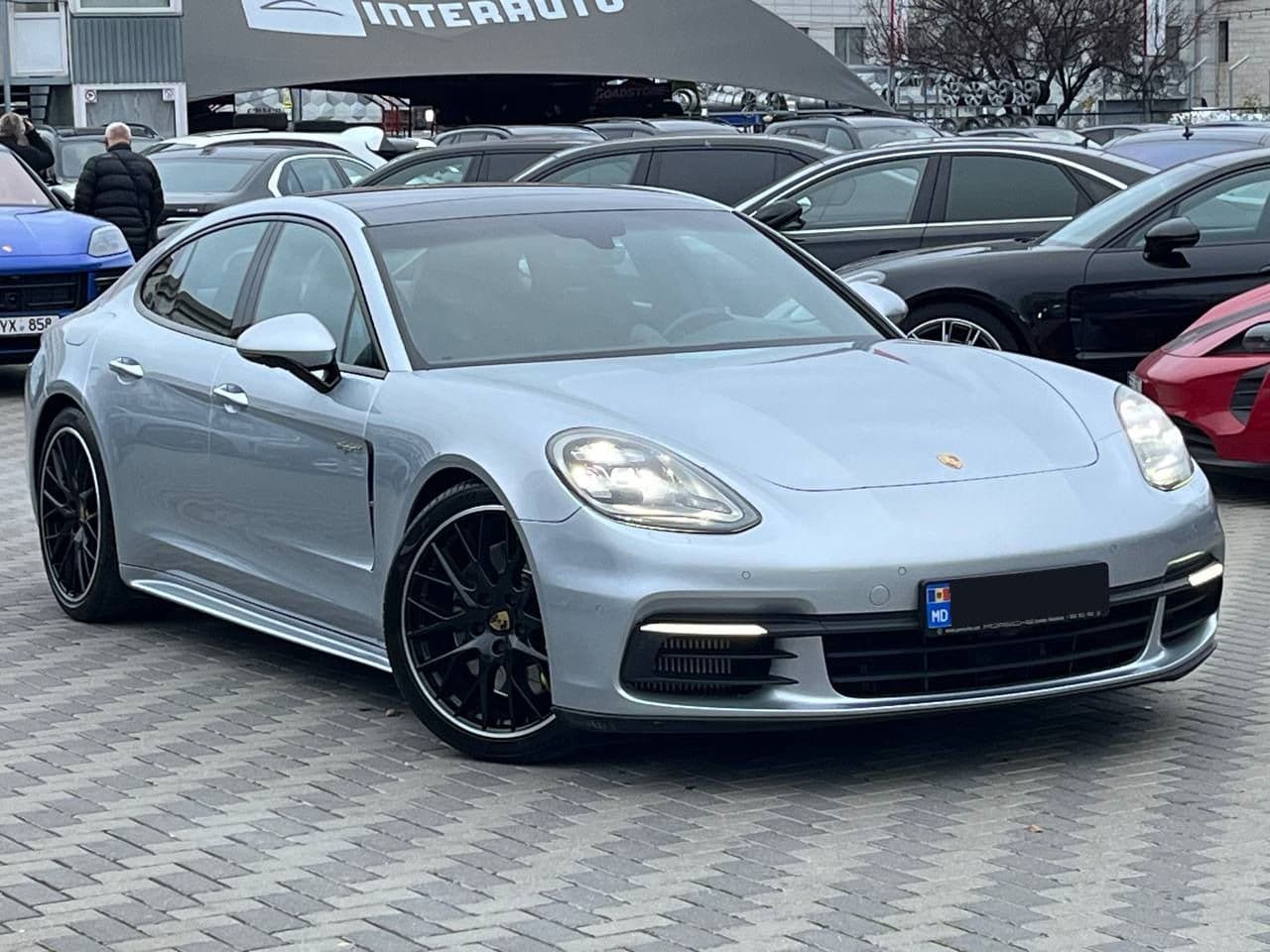 Porsche Panamera 4