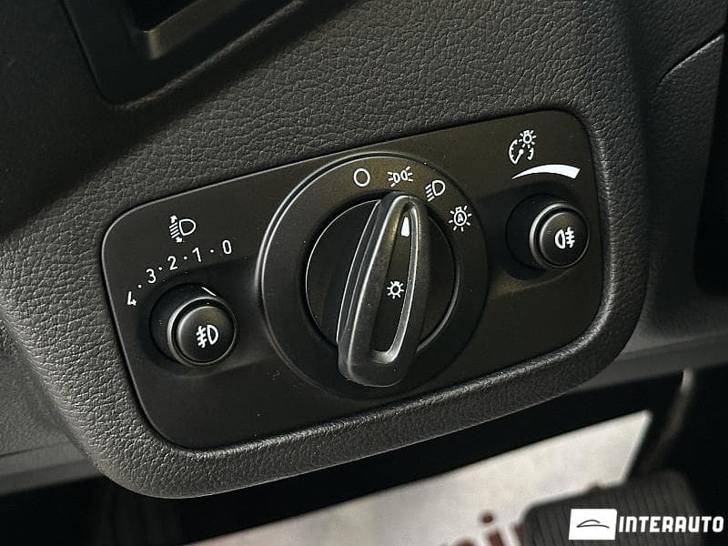 Ford Grand C-MAX 2015 — Миниатюра 16