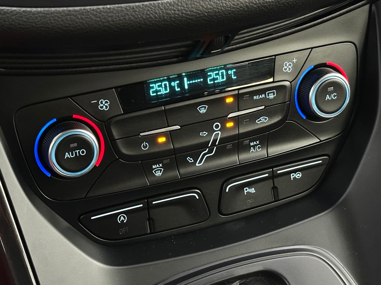 Ford Grand C-MAX 2015 — Миниатюра 11