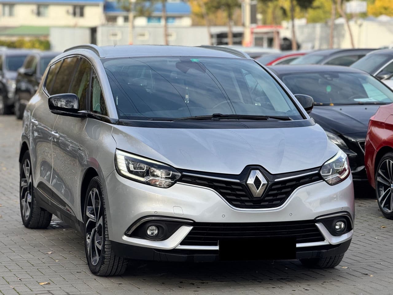2017 Renault Grand Scenic — Miniatură 3